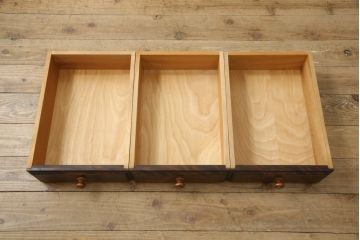 ローボードをリペア&カスタム!脚を取り付け、天板をリペア。新材使用の脚は、本体に合わせて着色。(収納棚、戸棚、サイドボード、テレビ台、テレビボード)