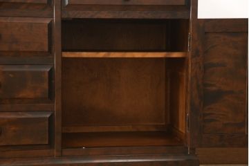 サイドボードをリペア&カスタム!天板は当店商品を参考に凹み部分に黒御影石を載せて仕上げ。(収納棚、戸棚、キャビネット)