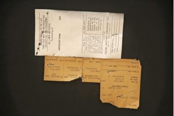 チェアをリペア&カスタム!ご希望の生地に座面を張り替え、本体は現状をベースにして1トーン程落ち着いた色味に着色。(ダイニングチェア、椅子、イス)