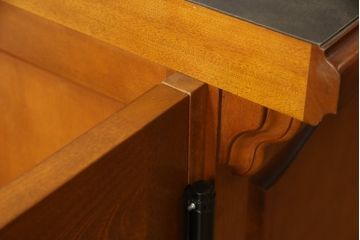 コーナーカウンターをリペア&カスタム!開き扉を新たに製作し、色味は既存の色に合わせた着色。(収納棚、カウンターテーブル)