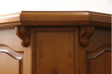 コーナーカウンターをリペア&カスタム!開き扉を新たに製作し、色味は既存の色に合わせた着色。(収納棚、カウンターテーブル)