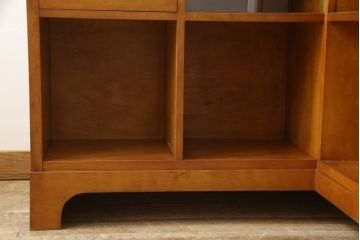 コーナーカウンターをリペア&カスタム!開き扉を新たに製作し、色味は既存の色に合わせた着色。(収納棚、カウンターテーブル)