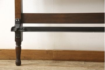 ベッドフレームをリペア&カスタム!床面に合わせてすのこを新規製作。現状のお品物に合わせて1トーン程落ち着いた色に着色。(セミダブル)