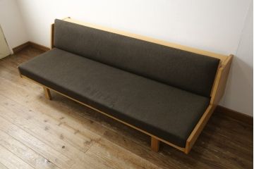 ソファベッドの見た目を変えずに綺麗にリペア!(ソファベッド、3人掛けソファ、ヴィンテージ)