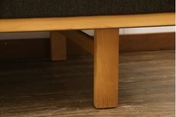 ソファベッドの見た目を変えずに綺麗にリペア!(ソファベッド、3人掛けソファ、ヴィンテージ)