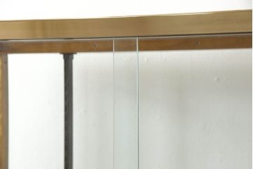 ガラスケースをリペア&カスタム!棚板、棚受けを新規製作。(ショーケース、陳列棚、飾り棚、店舗什器)