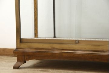ガラスケースをリペア&カスタム!棚板、棚受けを新規製作。(ショーケース、陳列棚、飾り棚、店舗什器)