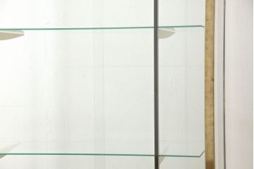 ガラスケースをリペア&カスタム!棚板、棚受けを新規製作。(ショーケース、陳列棚、飾り棚、店舗什器)