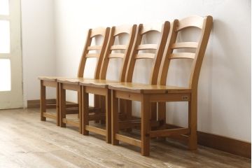 ダイニングチェアをリペア&カスタム!希望の座面高になるよう脚を下からカット。色味は本体に合わせ着色。 (板座チェア、椅子)