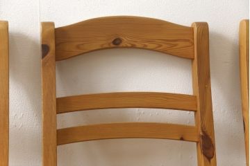 ダイニングチェアをリペア&カスタム!希望の座面高になるよう脚を下からカット。色味は本体に合わせ着色。 (板座チェア、椅子)