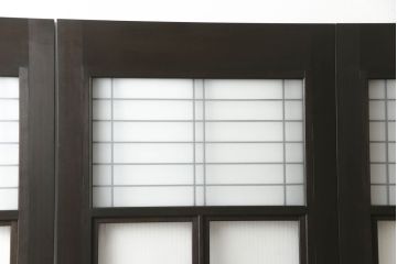 ガラス戸4枚をリペア&カスタム!高さと幅をリサイズし、ダークブラウン色に着色。(引き戸、建具)
