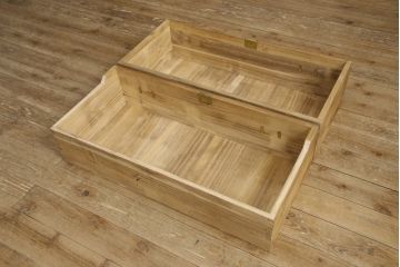 箪笥の見た目を変えずに綺麗にリペア!天板裏から天板を補強。本体は現状の品物に合わせて1トーン程落ち着いた色に着色。(ローボード、テレビ台、チェスト、引き出し、桐箪笥、桐たんす)