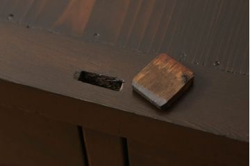 水屋箪笥サイドボードをリペア&カスタム!天板裏の補強をし、現状のお品物に合わせて1トーン程落ち着いた色に着色。(収納棚、戸棚、テレビ台、ローボード)