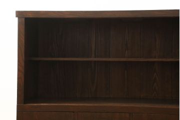 収納箪笥をリペア&カスタム!天板裏の補強をし、現状のお品物に合わせて1トーン程落ち着いた色に着色。背面はウレタン塗装にて仕上げ。(サイドボード、水屋箪笥、戸棚、キャビネット、テレビ台、収納棚)