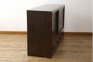 収納箪笥をリペア&カスタム!天板裏の補強をし、現状のお品物に合わせて1トーン程落ち着いた色に着色。背面はウレタン塗装にて仕上げ。(サイドボード、水屋箪笥、戸棚、キャビネット、テレビ台、収納棚)
