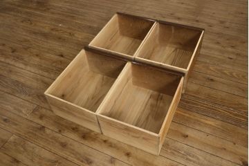収納箪笥をリペア&カスタム!天板裏の補強をし、現状のお品物に合わせて1トーン程落ち着いた色に着色。背面はウレタン塗装にて仕上げ。(サイドボード、水屋箪笥、戸棚、キャビネット、テレビ台、収納棚)