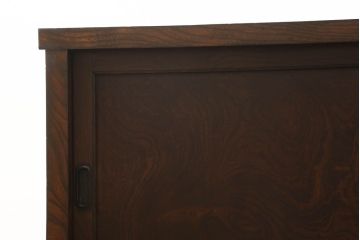 収納箪笥をリペア&カスタム!天板裏の補強をし、現状のお品物に合わせて1トーン程落ち着いた色に着色。背面はウレタン塗装にて仕上げ。(サイドボード、水屋箪笥、戸棚、キャビネット、テレビ台、収納棚)