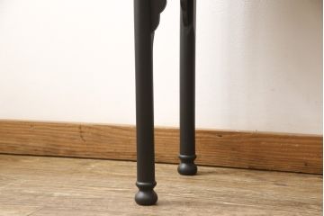 ケビントガラスケースをリペア&カスタム!扉・側面・棚板4段をすべてクリアガラスに取り替え。背板内側部分はアンティークホワイトに、その他の部分はマットブラックに着色。(飾り棚、陳列棚、収納棚、キャビネット)