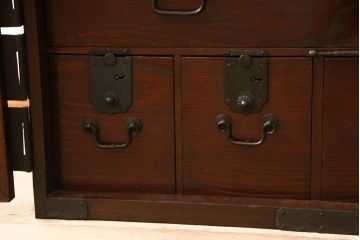 帳場箪笥をリペア&カスタム!底板の中空部分に板を足してフラットに加工。足した材も周りの材に合うように着色。(小箪笥、和箪笥、時代箪笥、収納たんす)