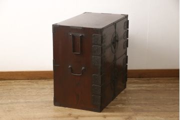 帳場箪笥をリペア&カスタム!底板の中空部分に板を足してフラットに加工。足した材も周りの材に合うように着色。(小箪笥、和箪笥、時代箪笥、収納たんす)