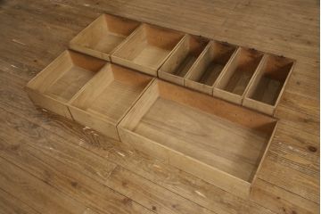 帳場箪笥をリペア&カスタム!底板の中空部分に板を足してフラットに加工。足した材も周りの材に合うように着色。(小箪笥、和箪笥、時代箪笥、収納たんす)