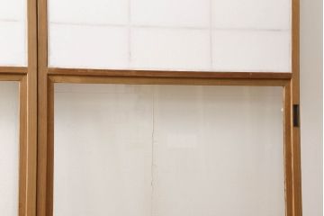 障子戸4枚をリペア&カスタム!高さと幅をリサイズし、既存のガラスからクリアガラスに変更。障子はプラスチック障子に張り替え。引手の位置を変更し、蜜蝋ワックスにて仕上げ。(建具、引き戸)