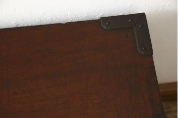 庄内箪笥ローボードをリペア&カスタム!木製の脚を取り付け。(テレビ台、テレビボード、ローチェスト)
