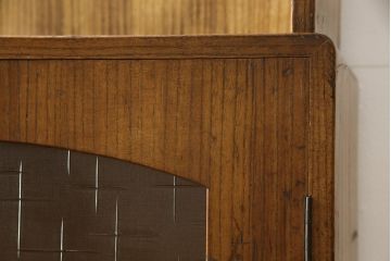 本箱をリペア&カスタム!現状をベースにポアーステインと蜜蝋ワックスにて仕上げ。現状のお品物に合わせて1トーン程落ち着いた色に着色し、修繕箇所は本体と馴染むように。(ブックケース、本棚)