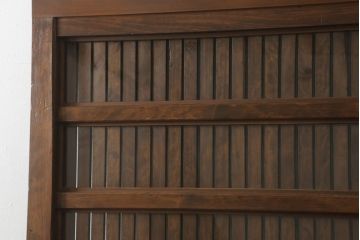 蔵戸をリペア&カスタム!格子裏にクリアガラスはめ込み。指定の吊り金具を取り付けきるよう上下フラットとなるよう造作。既存の鉄金具は黒染めをし、外部用塗にて仕上げ。(玄関戸、引き戸、建具)