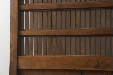 蔵戸をリペア&カスタム!格子裏にクリアガラスはめ込み。指定の吊り金具を取り付けきるよう上下フラットとなるよう造作。既存の鉄金具は黒染めをし、外部用塗にて仕上げ。(玄関戸、引き戸、建具)