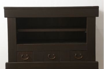 三尺水屋箪笥をリペア&カスタム!高さをリサイズし、本体を上下分割できるように加工。網部分にはすりガラスを取り付け、棚板を新たに製作。色味はチェス系に着色し蜜蝋ワックスにて仕上げ。(収納棚、戸棚、キャビネット、食器棚)