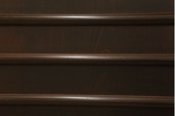 サイドボードをリペア&カスタム!元々付いている脚4本と支えを取り外し、左側前面のみ指定の脚を取り付け。本体の色味はそのままに、新たに取り付けた脚は本体に合わせて着色。(テレビボード、テレビ台、収納棚、戸棚、キャビネット)