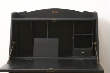 ライティングビューローをリペア&カスタム!ビューローの象嵌部分はペイントせず元の色味をベースに着色し、本体はマットブラックに着色。(簿記机、在宅ワーク、在宅用ワークデスク)