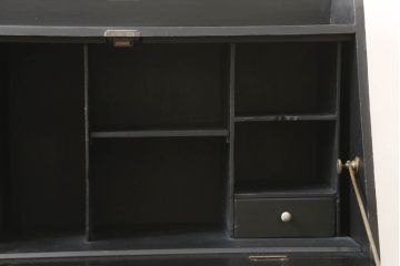 ライティングビューローをリペア&カスタム!ビューローの象嵌部分はペイントせず元の色味をベースに着色し、本体はマットブラックに着色。(簿記机、在宅ワーク、在宅用ワークデスク)