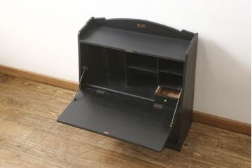 ライティングビューローをリペア&カスタム!ビューローの象嵌部分はペイントせず元の色味をベースに着色し、本体はマットブラックに着色。(簿記机、在宅ワーク、在宅用ワークデスク)