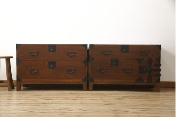 時代箪笥をリペア&カスタム!上段・下段にわけそれぞれ脚を取り付け。(和タンス、チェスト、収納箪笥、引き出し)