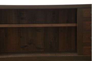 近江水屋箪笥テレビ台をリペア&カスタム!奥行をリサイズし、既存の棚板は取り外しできる仕様に加工。修繕箇所は本体と馴染ませ、現状のお品物に合わせて1トーン程落ち着いた色に着色。(キャビネット、戸棚)