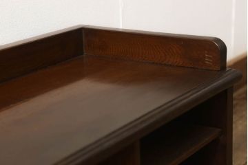 オープンラックをリペア&カスタム!棚板は不足分を新規製作し取り付け、修繕箇所は本体と馴染ませ、現状のお品物に合わせて1トーン程落ち着いた色に着色。(棚、上置棚、ローボード、サイドボード)