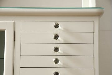 デンタルケースをリペア&カスタム!すりガラス天板を形に合うように新規で製作し取り付け。色味は当店商品を参考にアンティークホワイトにペイント。(ケビントガラスケース、収納棚、戸棚)
