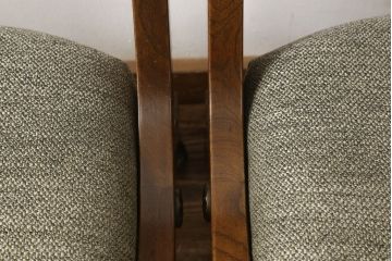 ダイニングチェア4脚をリペア&カスタム!ウレタンスポンジを交換し、希望の生地で座面を張替え。本体は元の木色をベースにキズをなじませて仕上げ。(サイドチェア、椅子、イス)
