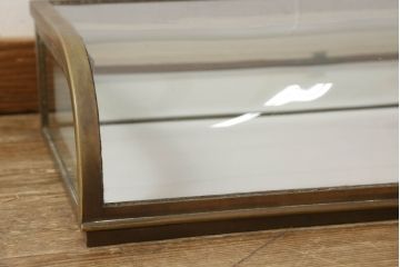 ショーケースをリペア&カスタム!真鍮製のストッパーを当店商品を参考に職人が手作業で製作し取り付け。(ガラスケース、店舗什器)