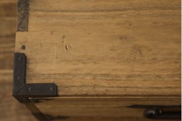 総桐米沢箪笥をリペア&カスタム!内部から天板を補強し、配線用の穴あけ加工。上段1杯フラップダウン加工。本体はクリアワックスで木地色に仕上げ、新材部分は色合わせ。(総桐箪笥、桐たんす、着物タンス、和服タンス、収納箪笥)