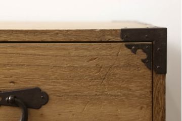 総桐米沢箪笥をリペア&カスタム!内部から天板を補強し、配線用の穴あけ加工。上段1杯フラップダウン加工。本体はクリアワックスで木地色に仕上げ、新材部分は色合わせ。(総桐箪笥、桐たんす、着物タンス、和服タンス、収納箪笥)