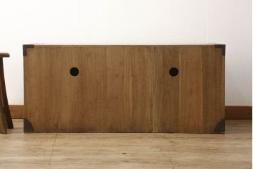 総桐米沢箪笥をリペア&カスタム!内部から天板を補強し、配線用の穴あけ加工。上段1杯フラップダウン加工。本体はクリアワックスで木地色に仕上げ、新材部分は色合わせ。(総桐箪笥、桐たんす、着物タンス、和服タンス、収納箪笥)