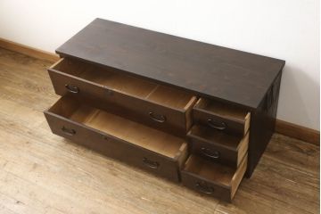 箪笥ローボードをリペア&カスタム!金具、天板を取り付け、本体は現状をベースにして1トーン程落ち着いた色味に着色し、修繕箇所は本体と馴染むよう仕上げ。(ローチェスト、引き出し、タンス)