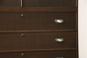 総桐箪笥をリペア&カスタム!色味は当店オーダー家具を参考にチェスナット系に着色。 (並厚、桐たんす、着物箪笥、和タンス、衣装箪笥、引き出し)
