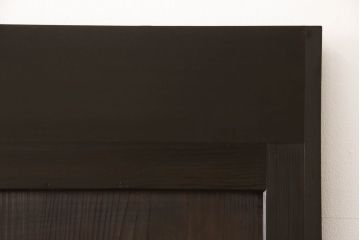 格子帯戸4枚をリペア&カスタム!高さと幅をリサイズし、既存のガラスをすりガラスに交換。本体は現状をベースにして1トーン程落ち着いた色味に着色。(板戸、建具、引き戸)