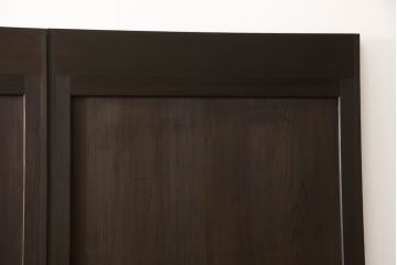 格子帯戸4枚をリペア&カスタム!高さと幅をリサイズし、既存のガラスをすりガラスに交換。本体は現状をベースにして1トーン程落ち着いた色味に着色。(板戸、建具、引き戸)