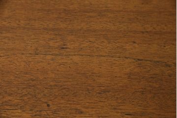 片袖机の見た目を変えずに綺麗にリペア!現状をベースにして1トーン程落ち着いた色味に着色。(デスク、在宅用、在宅ワーク)