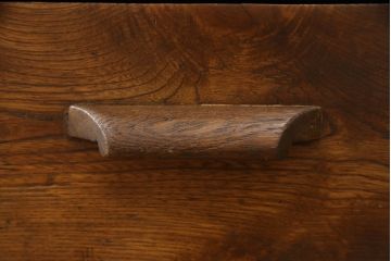 片袖机の見た目を変えずに綺麗にリペア!現状をベースにして1トーン程落ち着いた色味に着色。(デスク、在宅用、在宅ワーク)